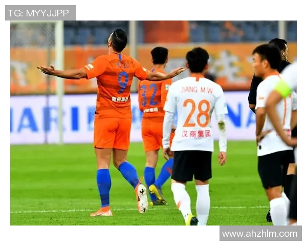 6月22日天津泰达迎战山东鲁能力争主场全取三分展现球队实力 6月22日天津泰达迎战山东鲁能力争主场全取三分展现球队实力